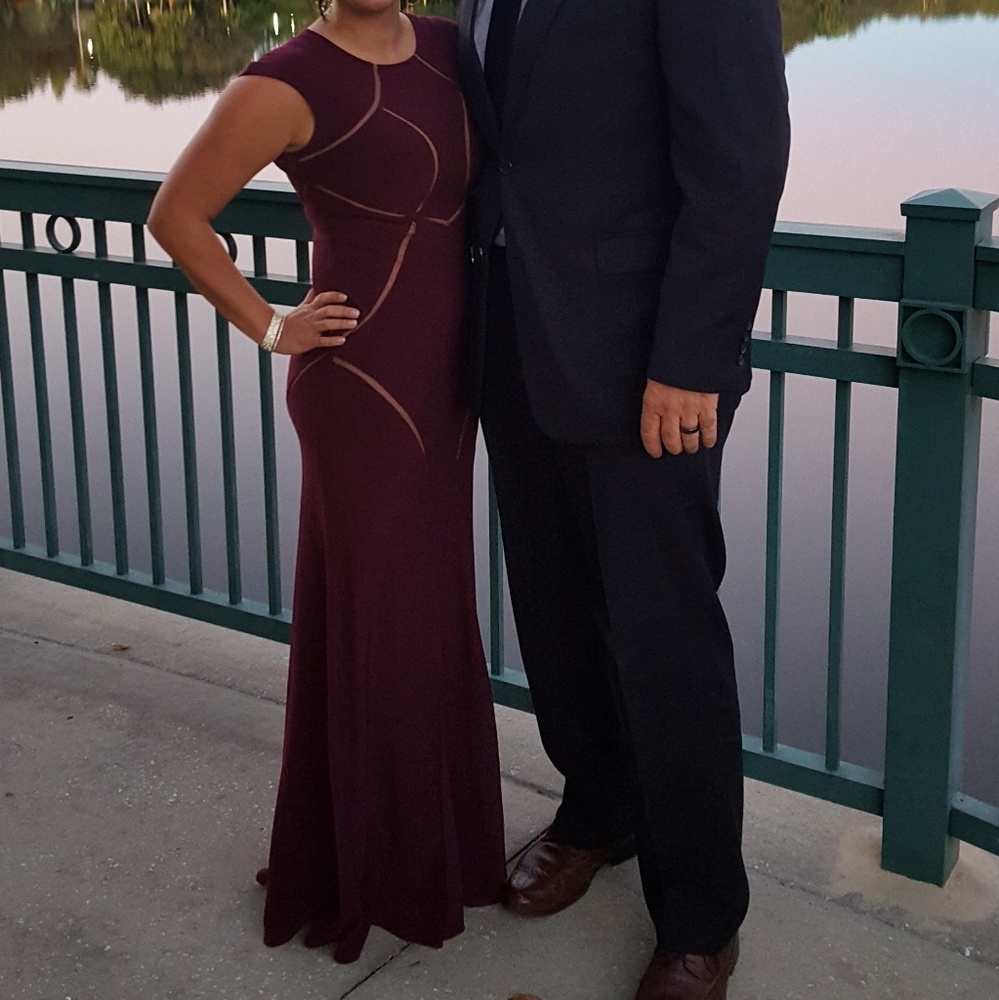 Maroon, fitted Xscape floor length dress