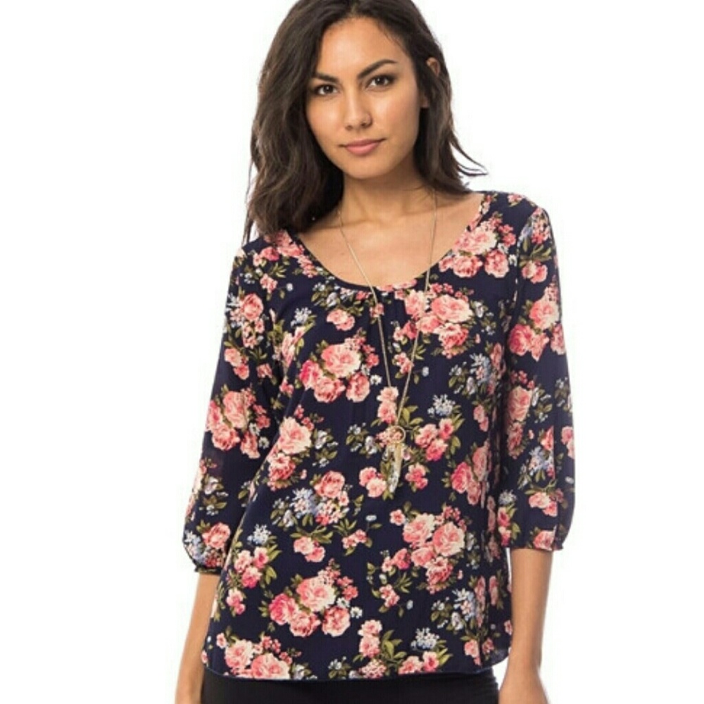 ❤️CLOSING SALE❤️ navy floral lace racer-back