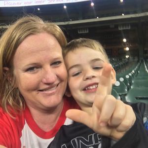 Meet your Posher, Karrie