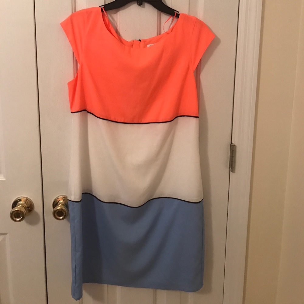 Jessica Simpson bright pink, white, and blue dress