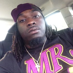 Meet your Posher, Devin