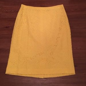 Ann Taylor Yellow Daisy Lace Skirt Size 2