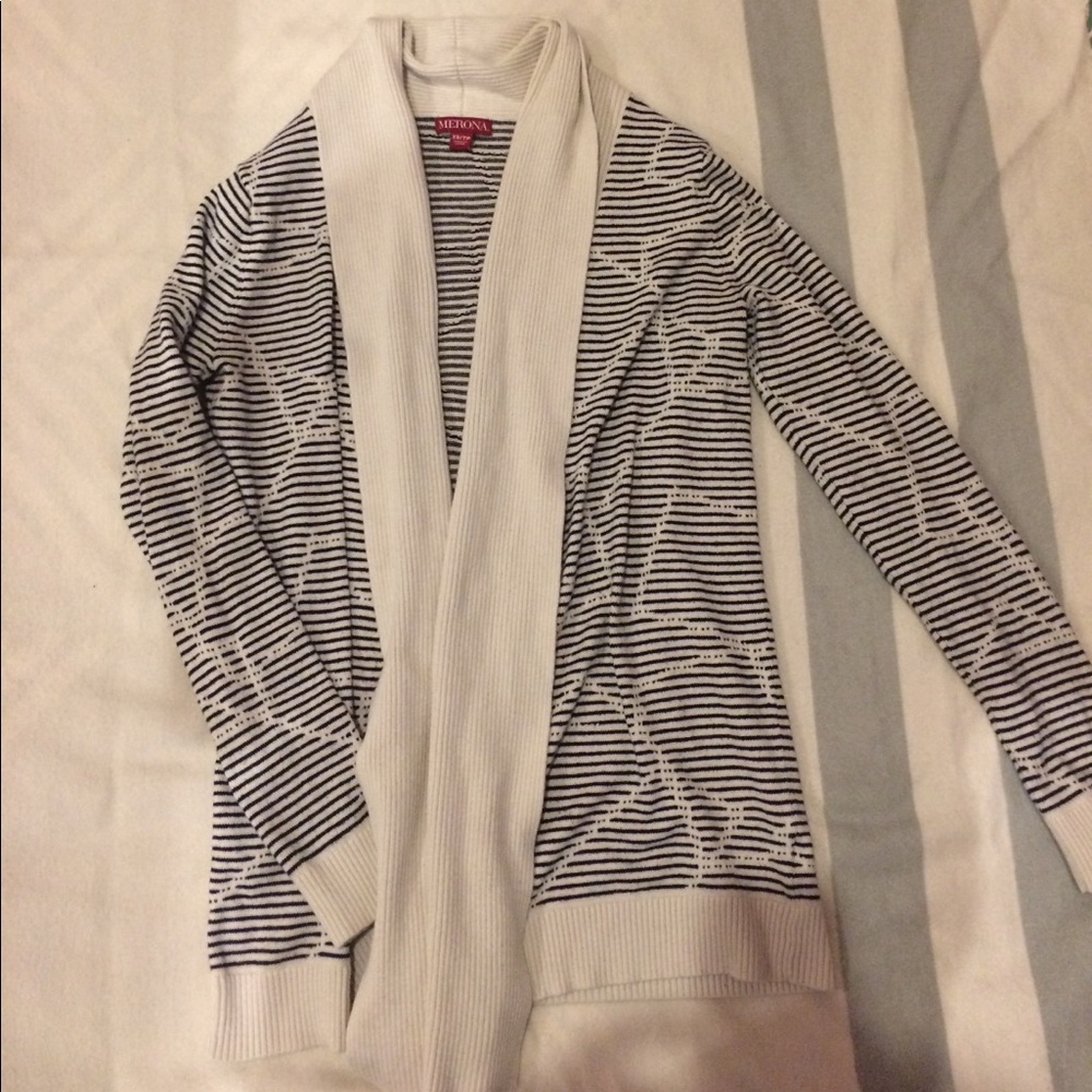 Adorable cardigan!