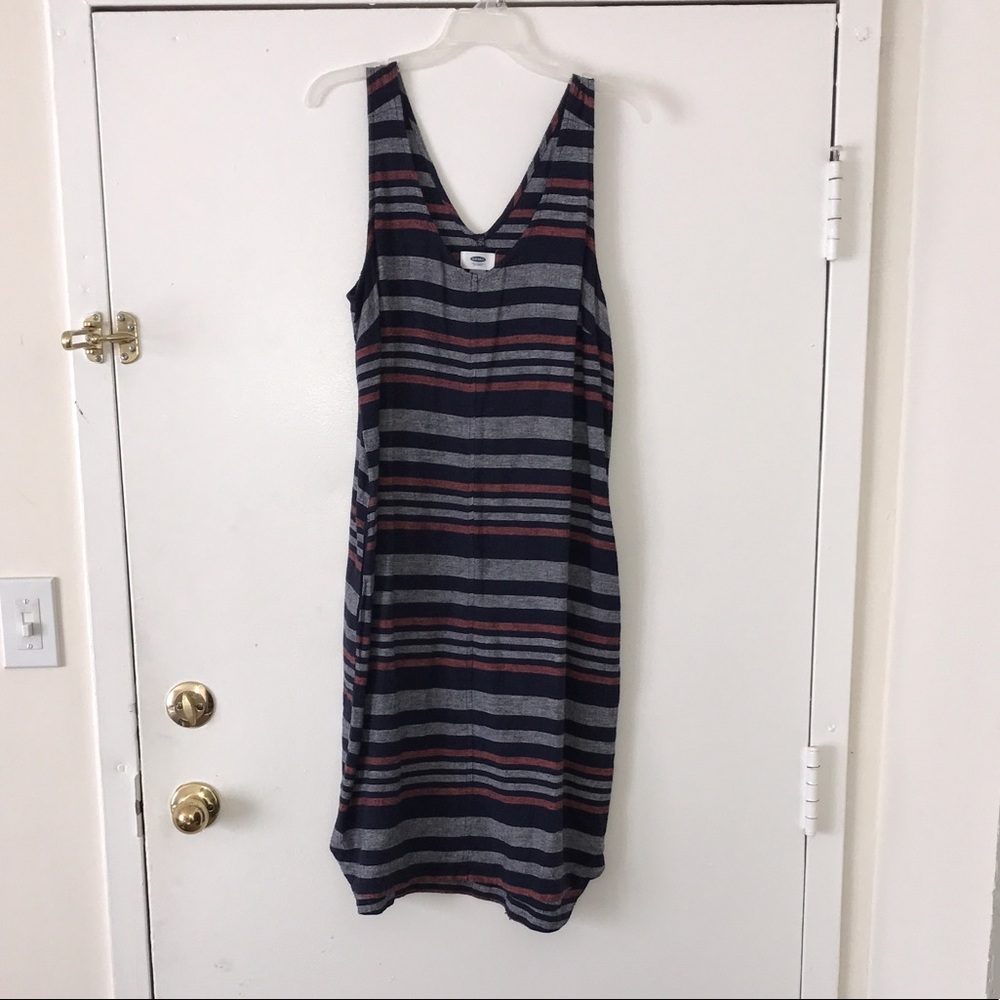 Sleeveless shift dress