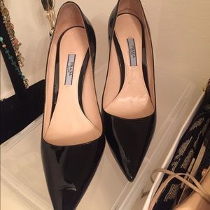 Prada black patent leather pumps