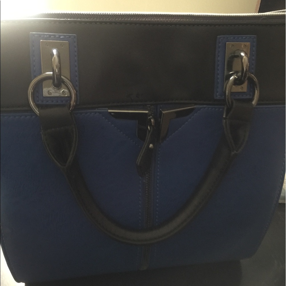 Purse - Picture 2 of 4
