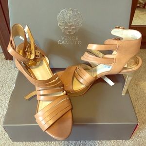 9.5M Vince Camuto stiletto heels in Tan