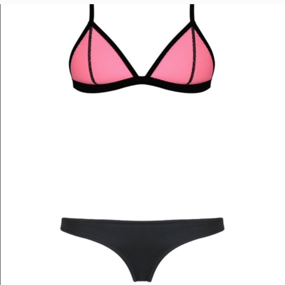 Triangle black bottoms