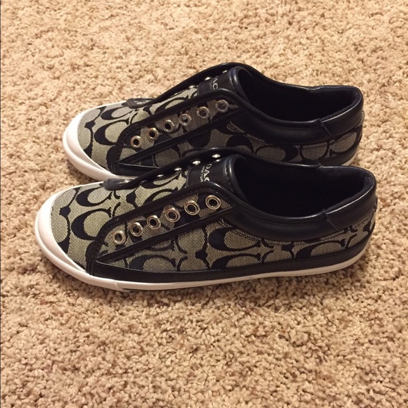 ***SOLD*** Coach shoes - Picture 1 of 2
