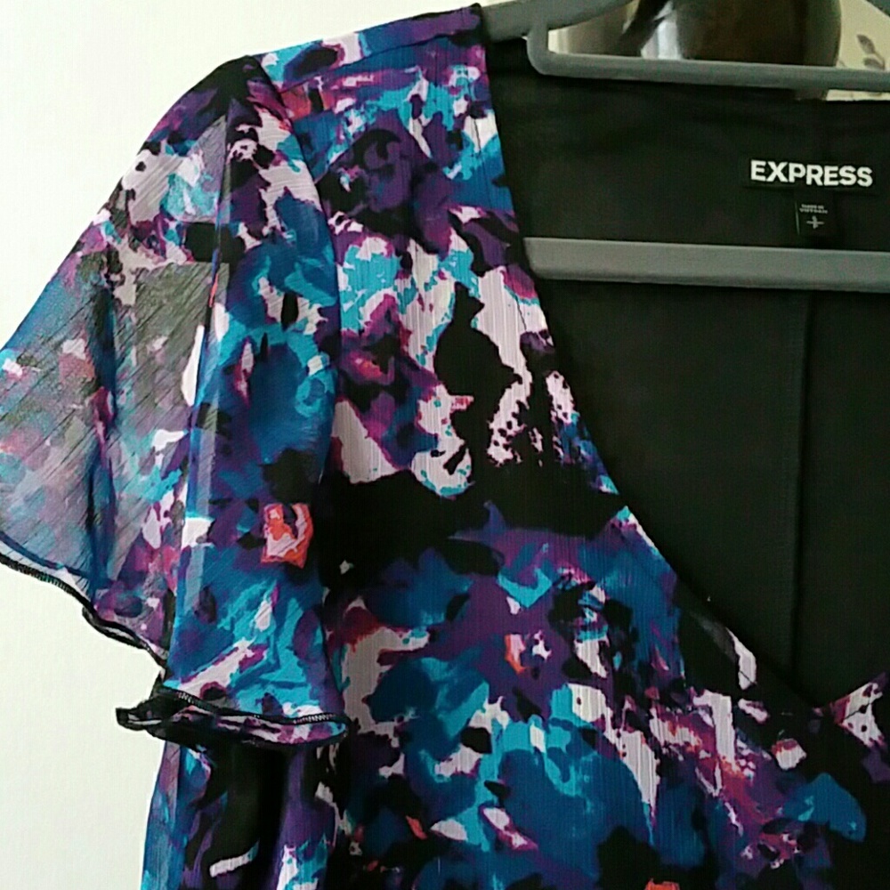 Express Patterned Dress - Picture 4 of 4