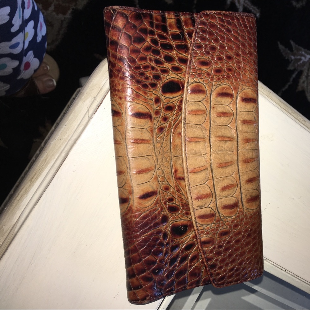 Brahmin wallet