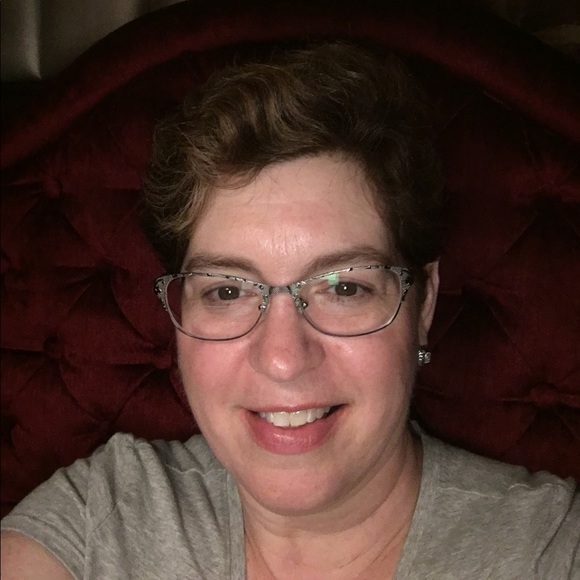 Meet your Posher, Janet - Picture 1 of 1