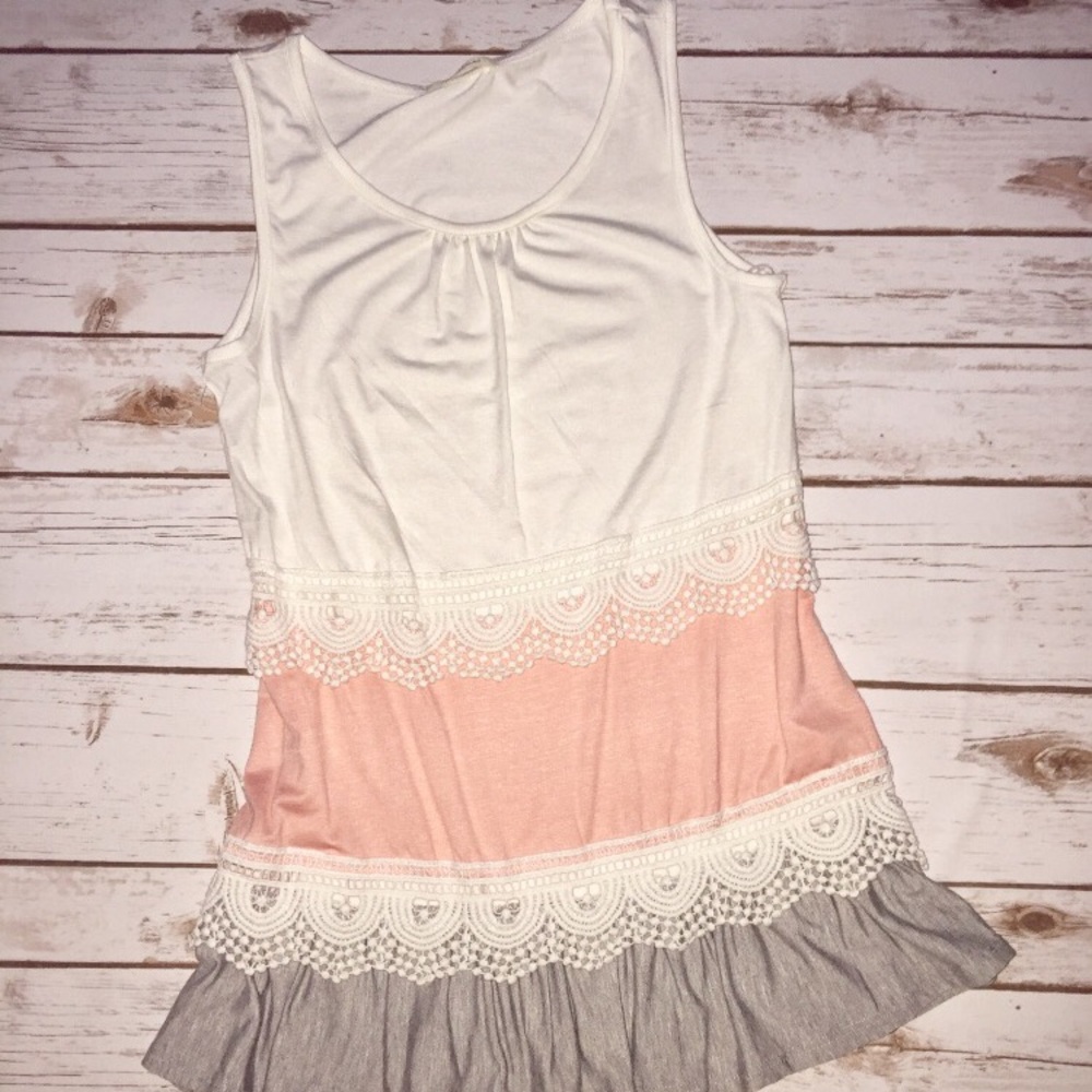 Colorblock, Ruffle and Lace detailed Tank