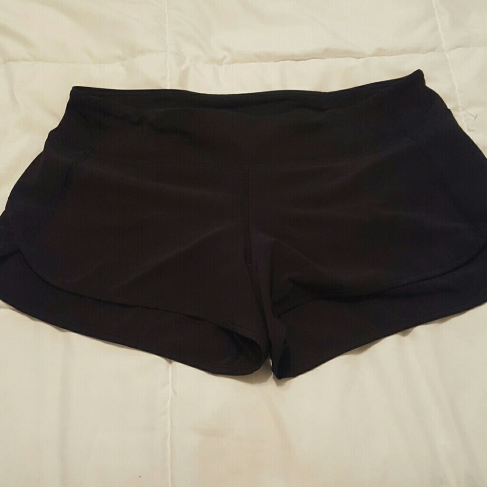 NWOT Lululemon speed short size 8