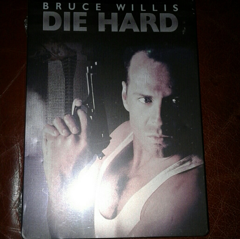 "DIE HARD" DVD MOVIE TIN BOX UNOPENED/sealed