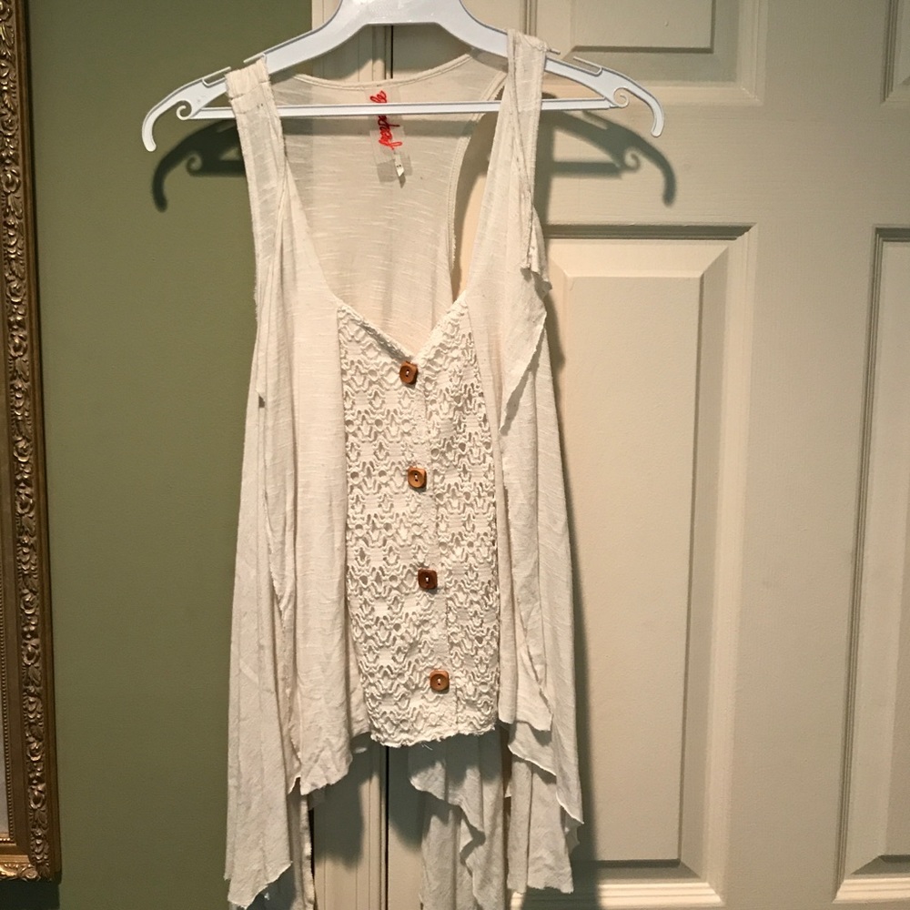 FREE PEOPLE tank button