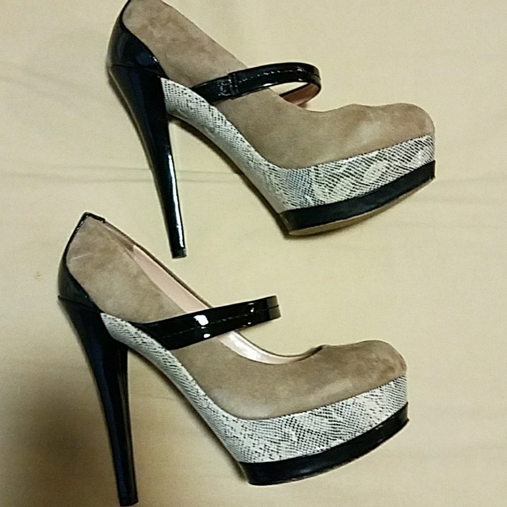 Jessica Simpson..great condition..worn a few times