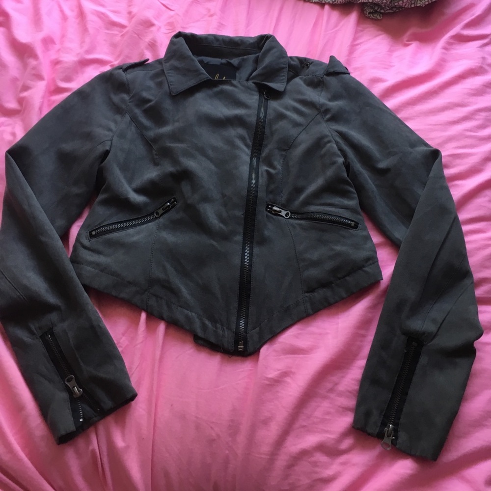 Gray cropped jacket