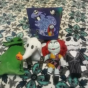 4 plush Nightmare Before Christmas and bucket nwt