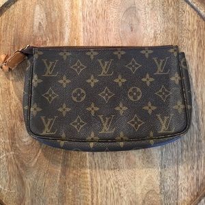 Louis Vuitton Pouch