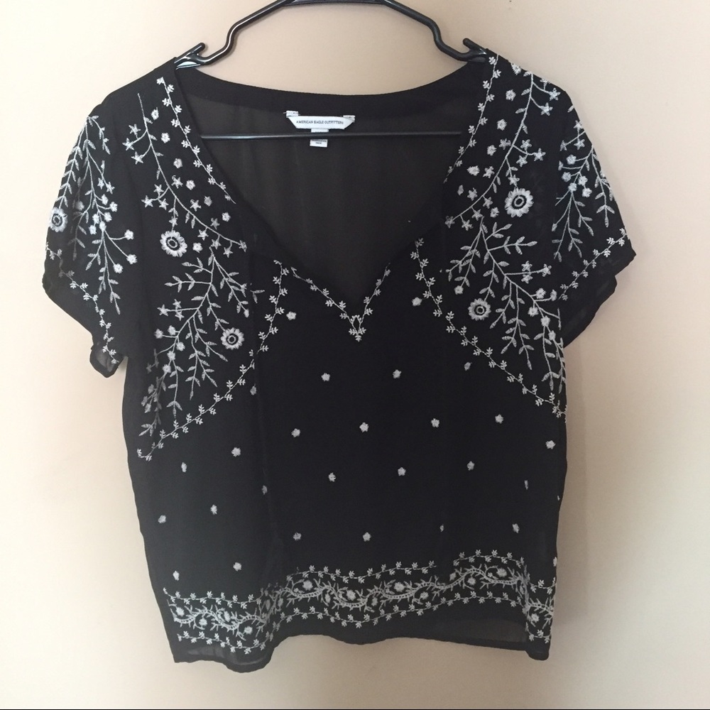 Flowy black vneck Top