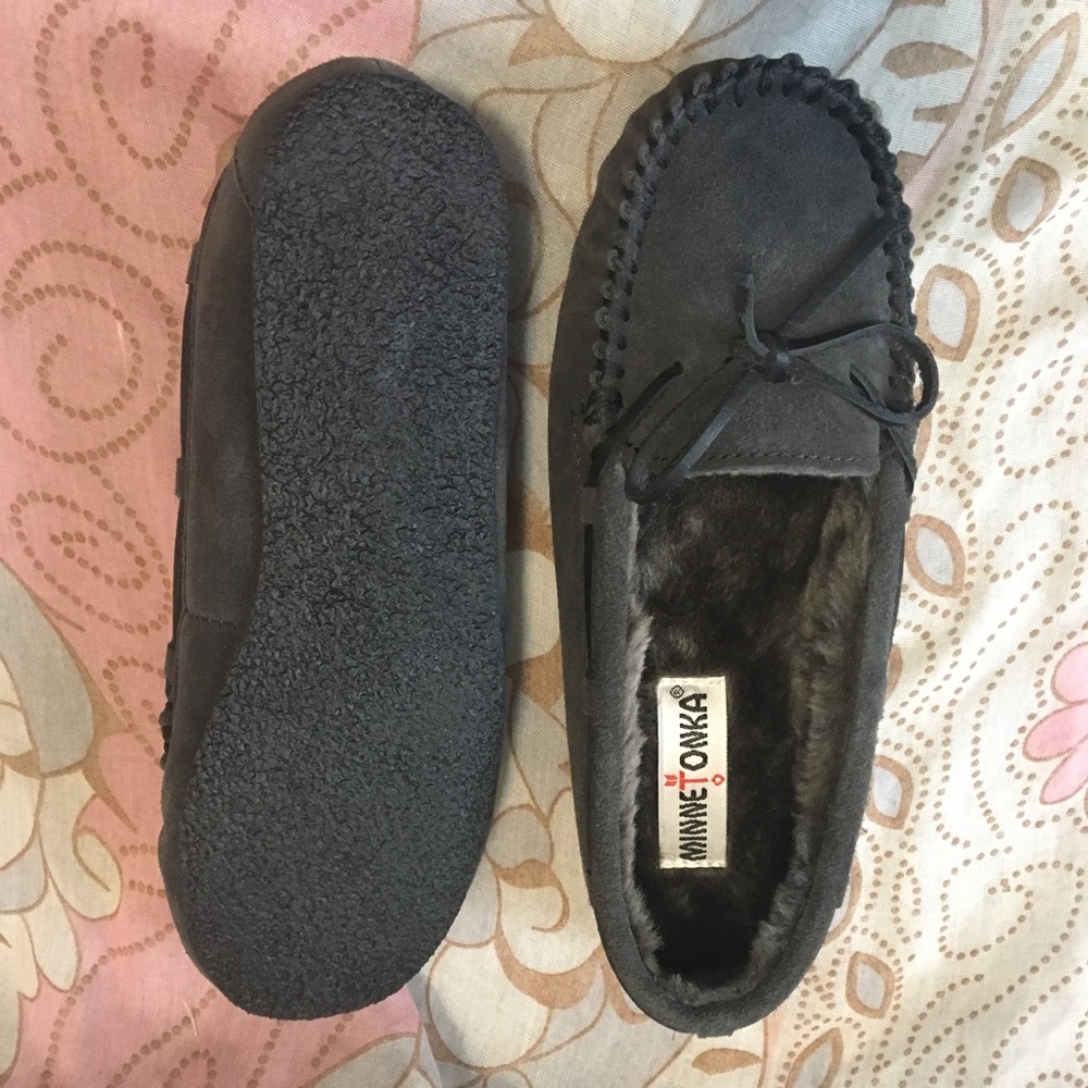 Minnetonka moccasins - black