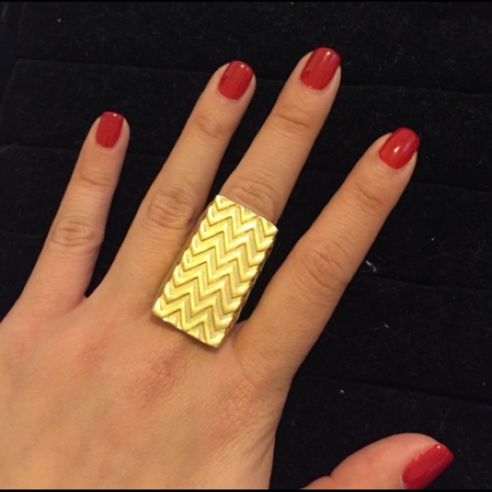 House of Harlow chevron ring