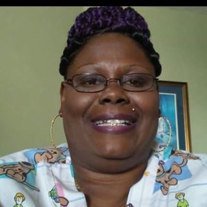 Meet your Posher, Sharon