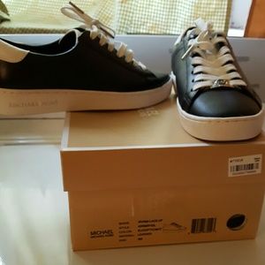 Size 6 michael kors tennis shoes