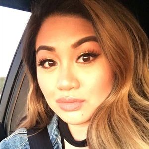 Meet your Posher, Khara