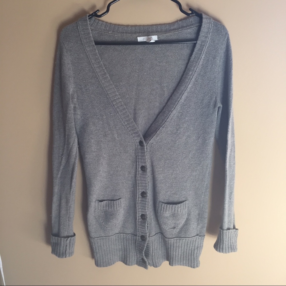 Grey cardigan