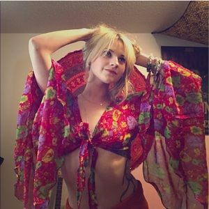 Culture wrap crop top! Beautiful for summer