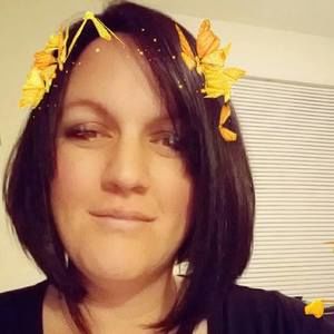 Meet your Posher, Desiree