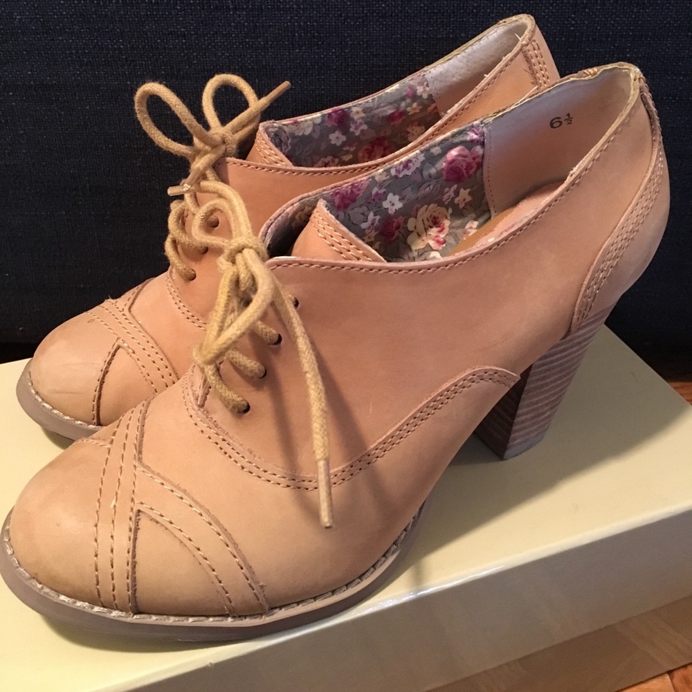 Seychelles Lace Booties