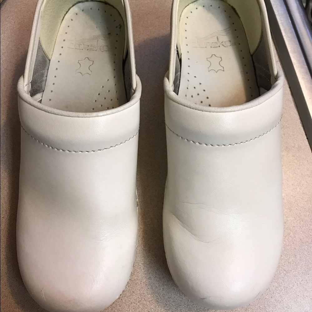 Dansko nursing shoes size 37