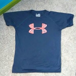 Boys medium Underarmour shirt