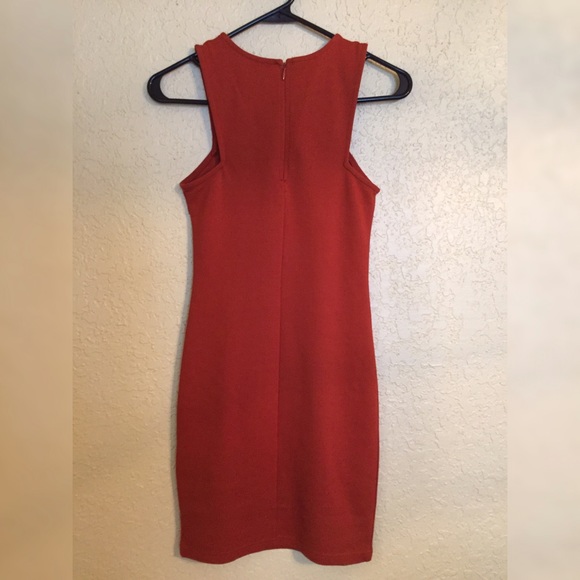 🛍️ Sale 🛍️ NWOT Cinnamon Beautiful Dress - Picture 3 of 3