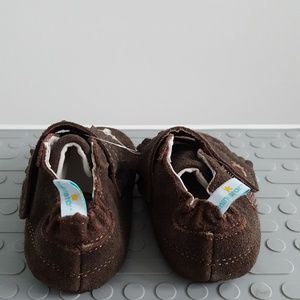 Baby Moccasins in Chocolate by Ministar