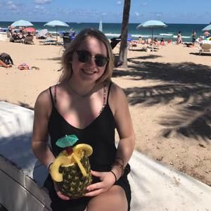 Meet your Posher, Katelyn