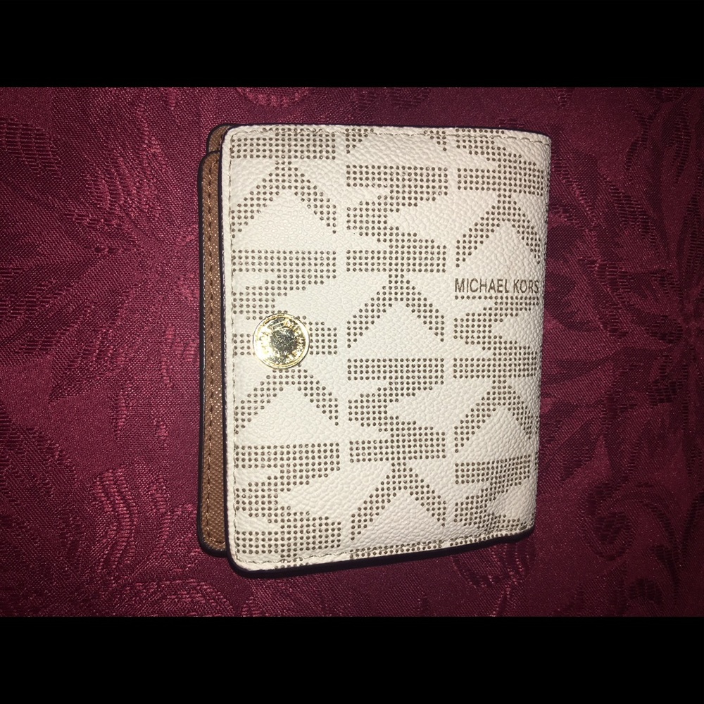 Michael Kors Logo Wallet
