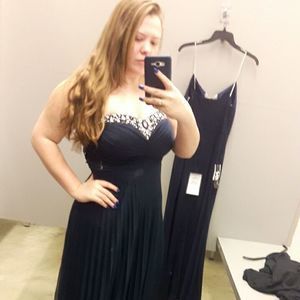 Meet your Posher, Brooke