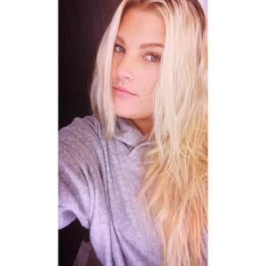 Meet your Posher, Courtney