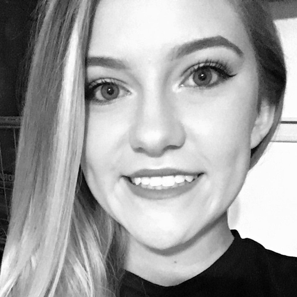 Meet your Posher, Cassi
