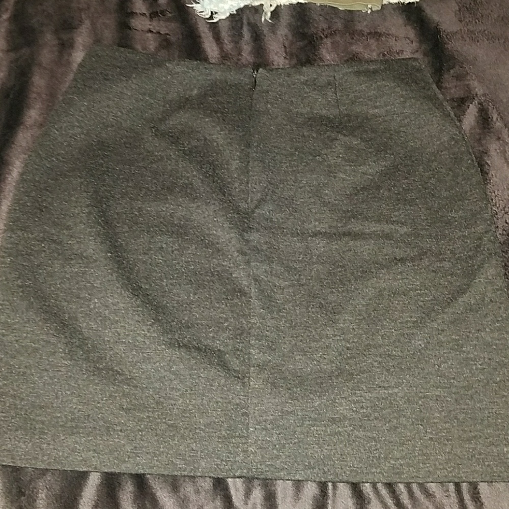 Skirt - Picture 3 of 4