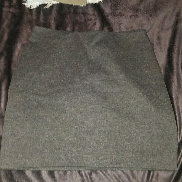 Skirt - Picture 2 of 4