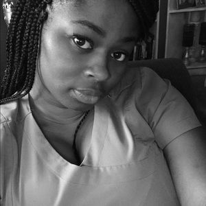 Meet your Posher, Ellisa