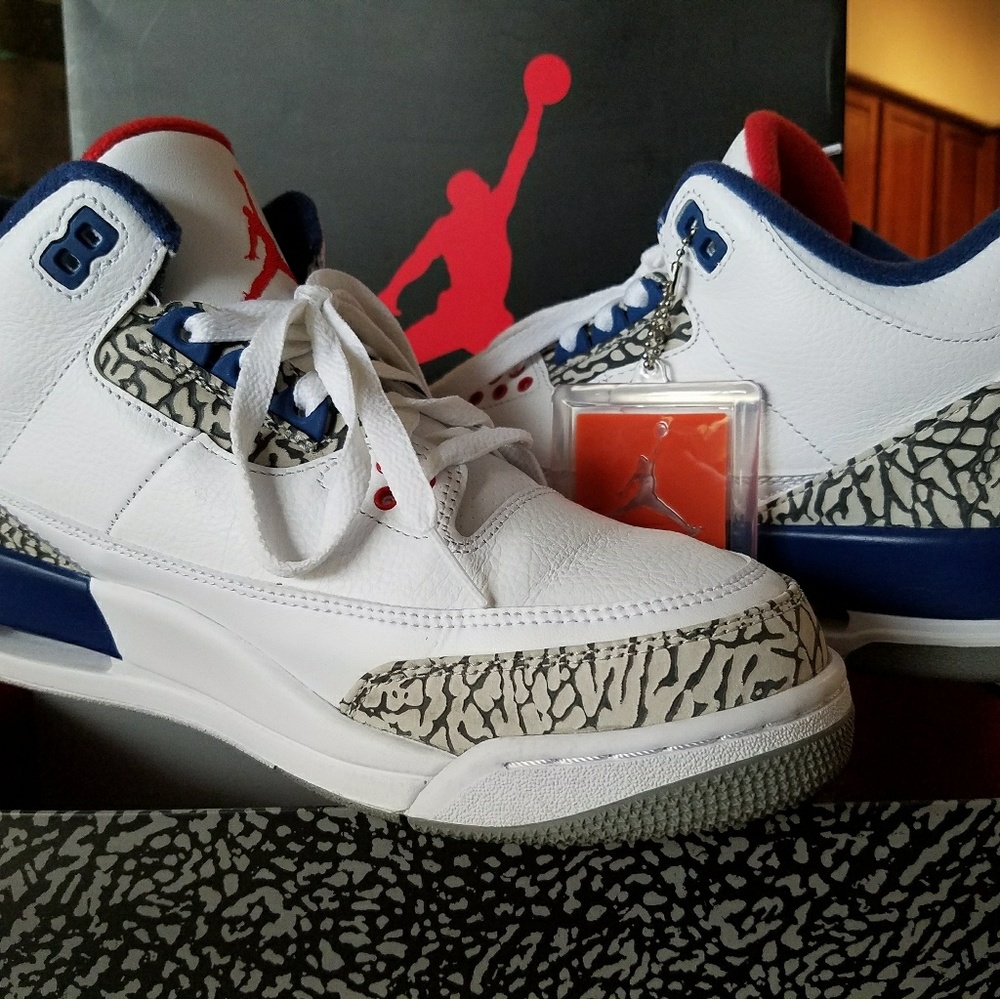 Air Jordan 3 Retro OG "True Blue" Size 8