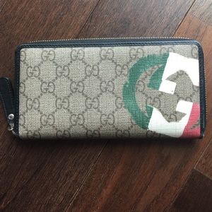 Used Gucci GG Plus Italian Flag Zip Around Wallet