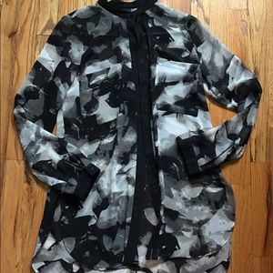 Mossimo blouse button down
