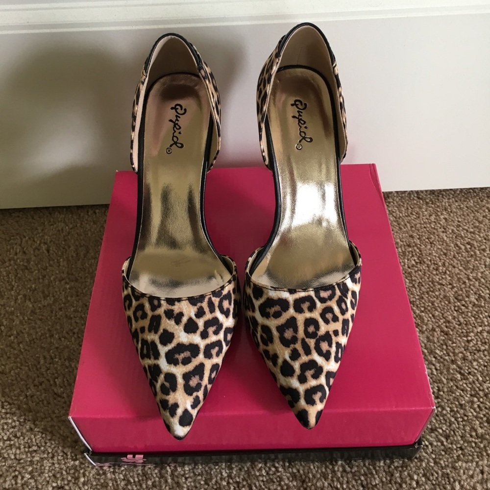 Size 7.5 Leopard Cheetah print D'orsay heels New